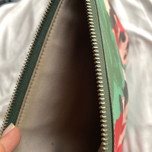 Marc Jacob’s Tablet Sleeve - Picture 7 of 7